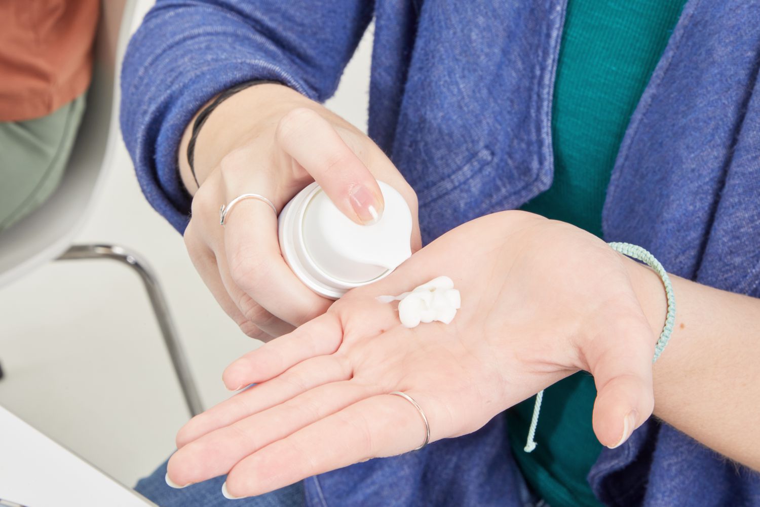 How do I use a Balanced Foaming Cleanser? Cosmetics for women