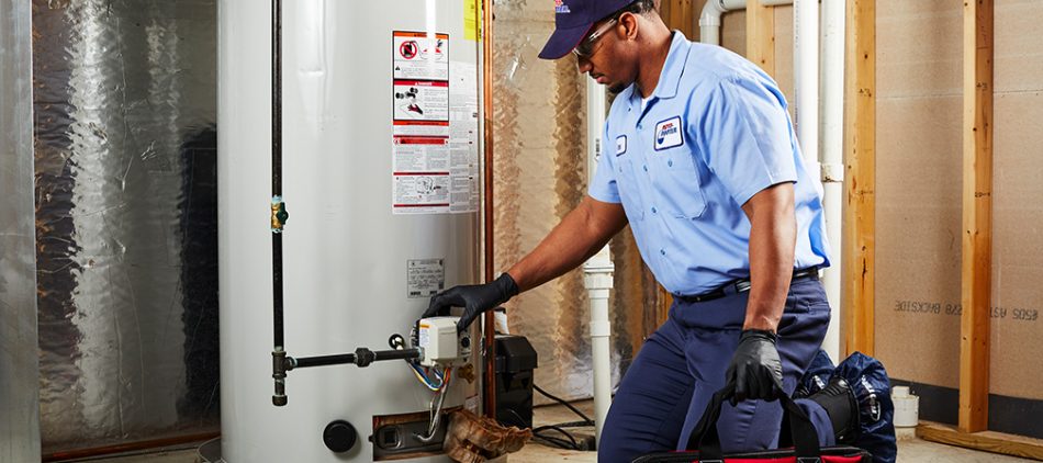 What are the benefits of professional water heater servicing?