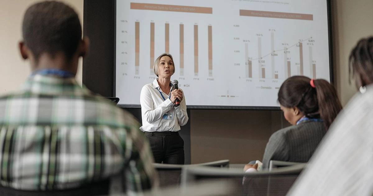 Keynote Speakers: Powerful Influencers for Motivating and Uniting Diverse Audiences book a keynote speaker
