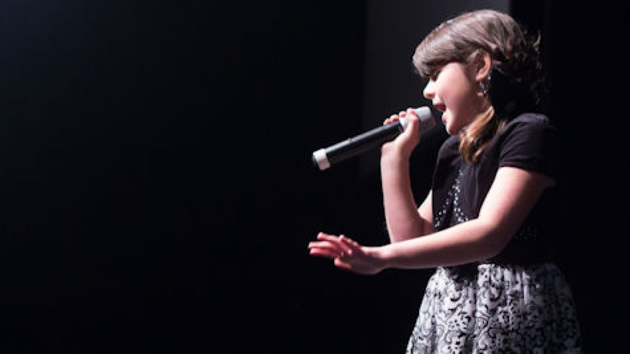 Boost Your Confidence and Vocal Range with Specialized Private Singing Lessons