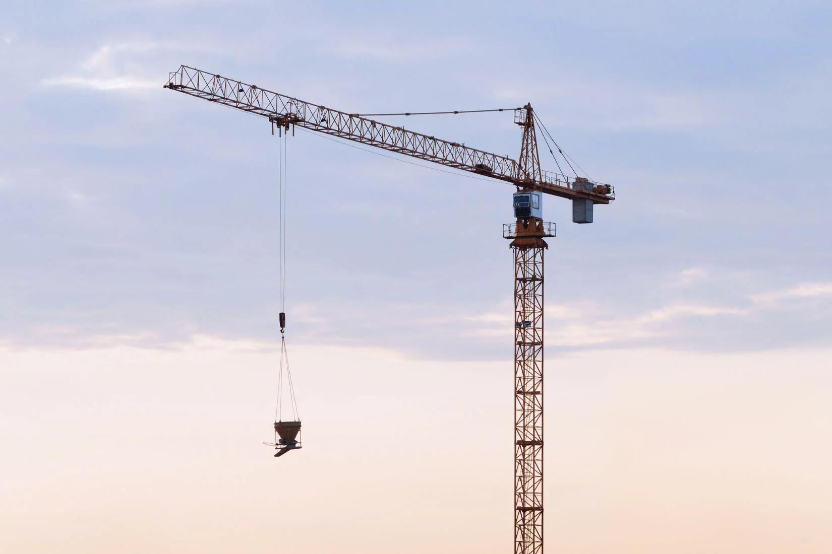 Simplify Heavy Load Handling with Modern Rigging Equipment