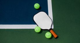 Buying a Paddle for Pickleball - 5 Factors to Consider