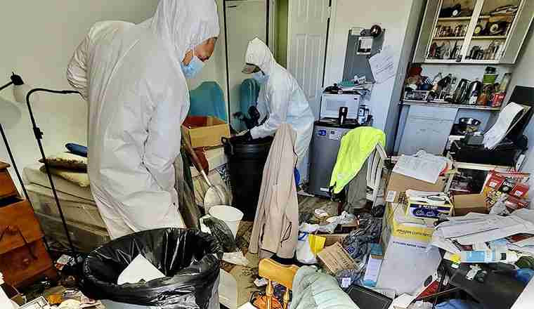 Checklist for a Hassle‑Free Apartment Cleanout Before Lease Ends